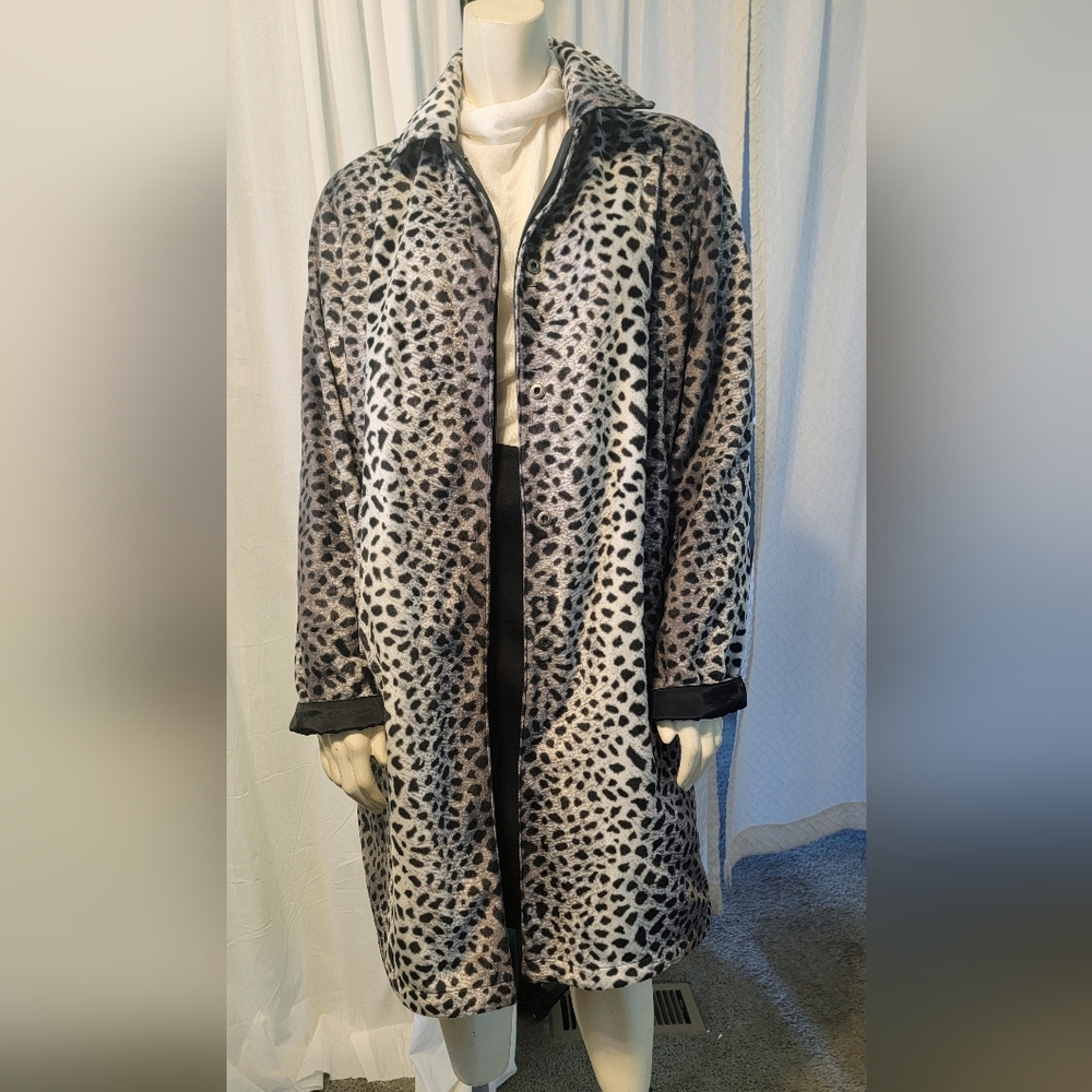Talbots Long Reversible Cheetah Print/solid Black Rain Dinner Coat Size S Oversz